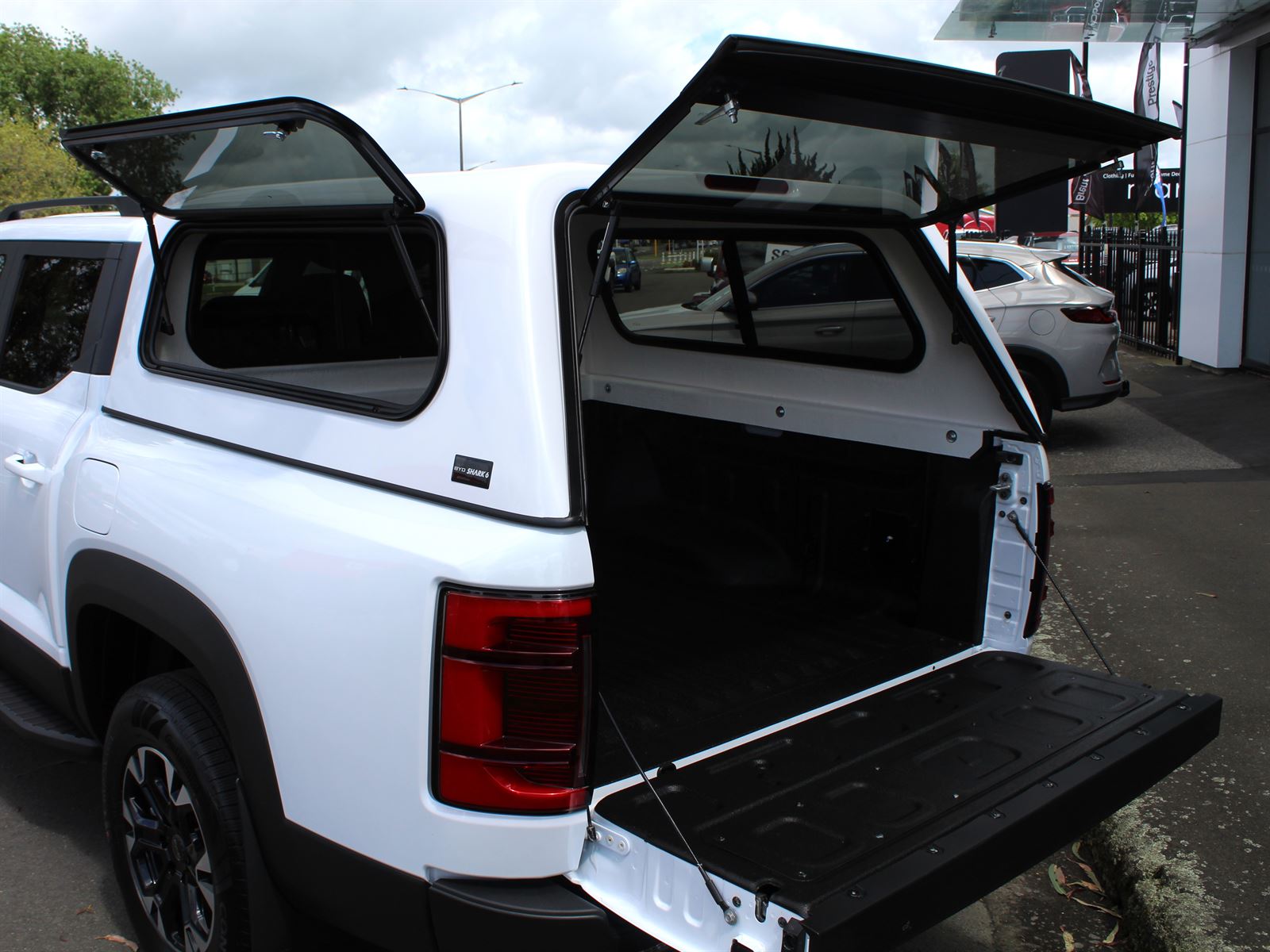 BYD Shark 6 Performance Pickup For Sale - Image 6